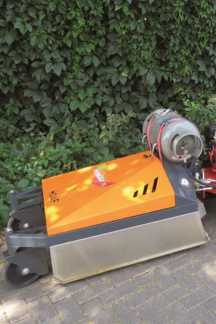 HOAF WeedAir 75 K pedestrian hot-air weeder